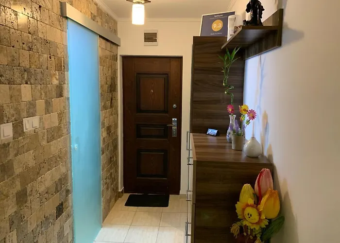 Gul Mona Сатурн